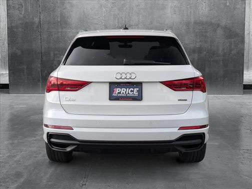 2024 Audi Q3 Premium 45 TFSI S line quattro Tiptronic