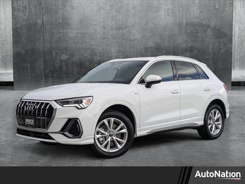 2024 Audi Q3 Premium 45 TFSI S line quattro Tiptronic