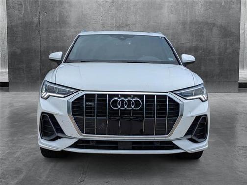 2024 Audi Q3 Premium 45 TFSI S line quattro Tiptronic
