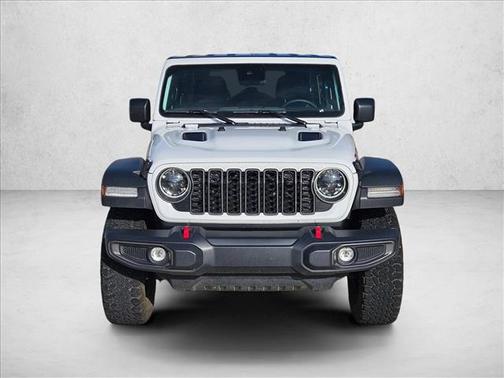 Bright White Clearcoat 2025 Jeep Wrangler Rubicon