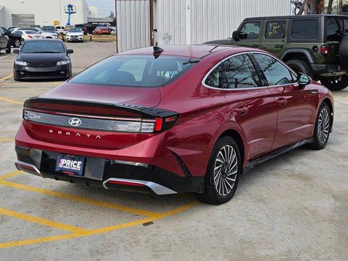 2025 Hyundai SONATA Hybrid SE