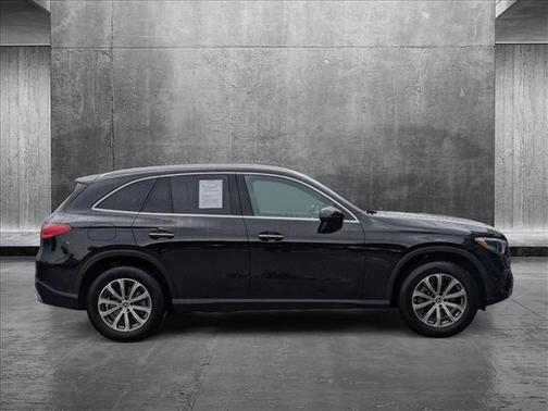2025 Mercedes-Benz GLC 300 Base