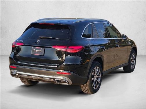 2026 Mercedes-Benz GLC 300 Base