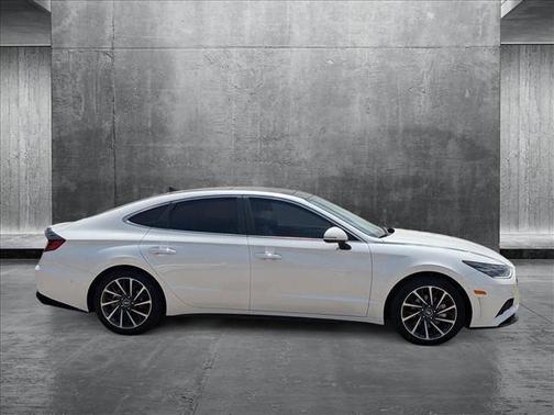 2022 Hyundai SONATA Limited