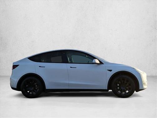 2021 Tesla Model Y Standard Range Rear-Wheel Drive