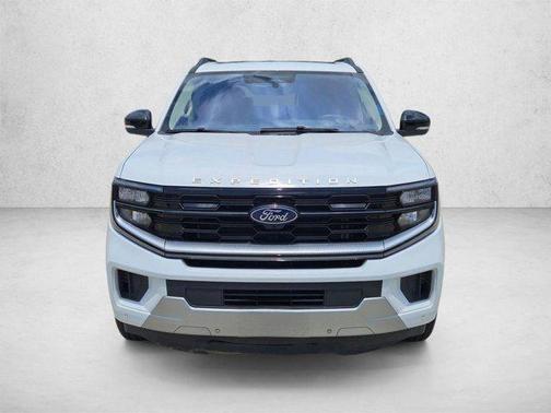 Oxford White 2025 Ford Expedition Platinum