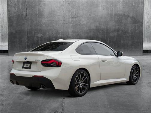 2024 BMW 230 i