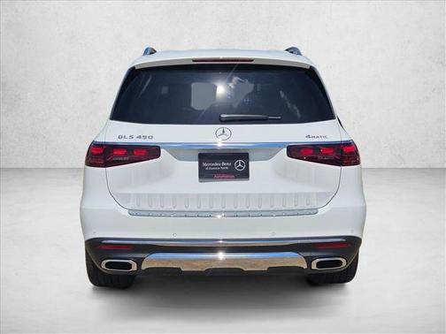 Polar White 2026 Mercedes-Benz GLS 450 4MATIC