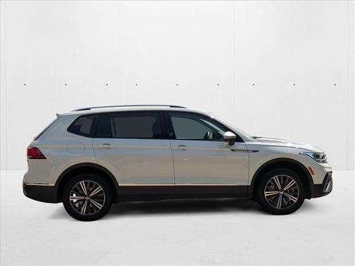 2024 Volkswagen Tiguan 2.0T Wolfsburg Edition