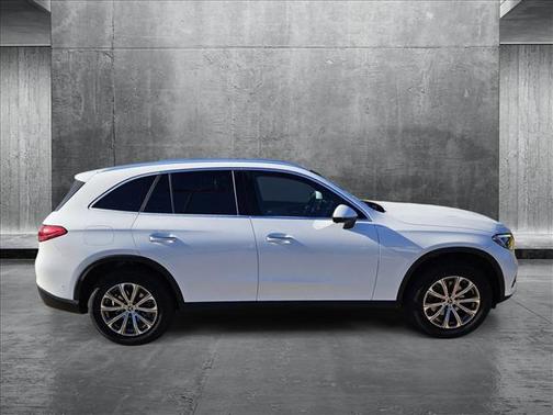 2025 Mercedes-Benz GLC 300 Base