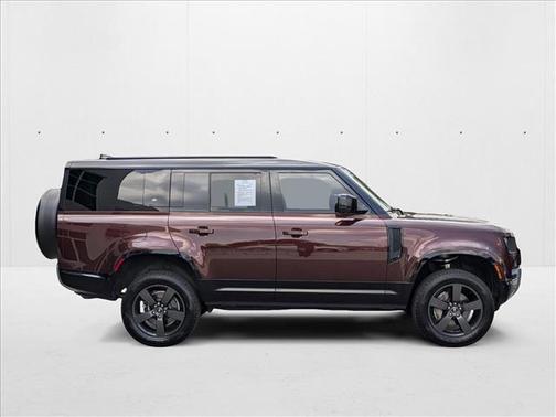 2023 Land Rover Defender 130 SE