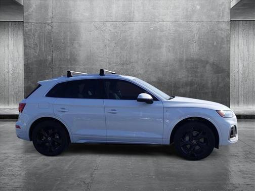 2022 Audi Q5 45 S line Premium Plus