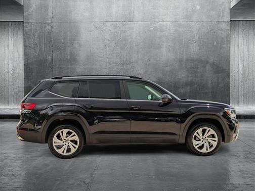 2022 Volkswagen Atlas 2.0T SE w/Technology 4MOTION