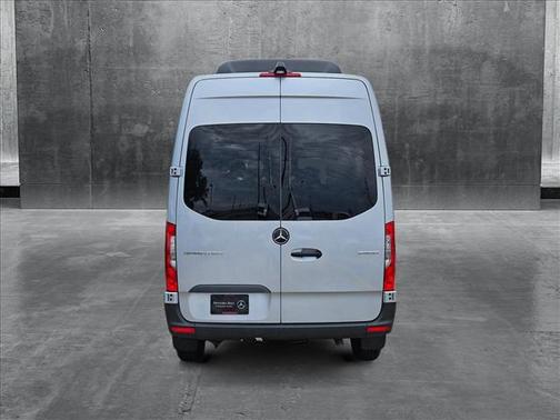2025 Mercedes-Benz Sprinter 2500 Standard Roof