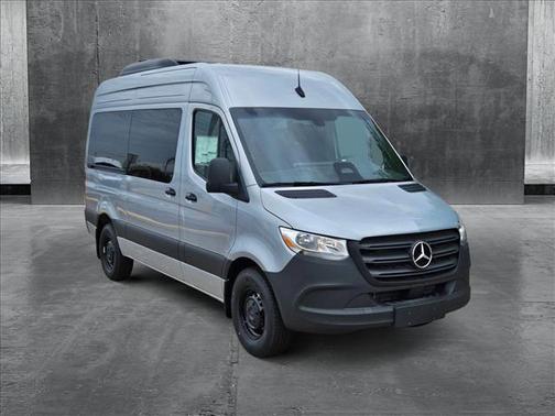 2025 Mercedes-Benz Sprinter 2500 Standard Roof