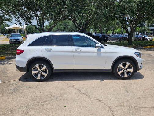 2017 Mercedes-Benz GLC 300 Base