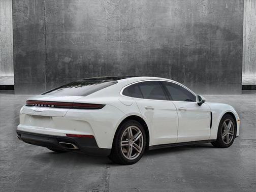 2025 Porsche Panamera RWD