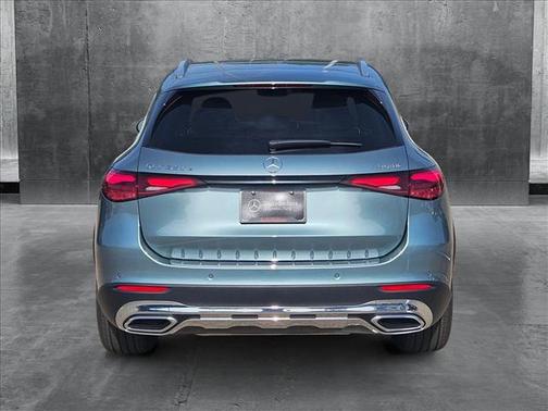 2025 Mercedes-Benz GLC 350e Base