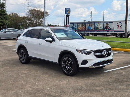 2026 Mercedes-Benz GLC 300 Base