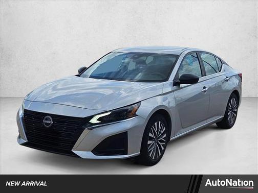 Gun Metallic 2025 Nissan Altima SV FWD