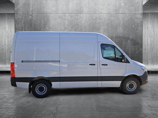 2025 Mercedes-Benz Sprinter 2500 Standard Roof