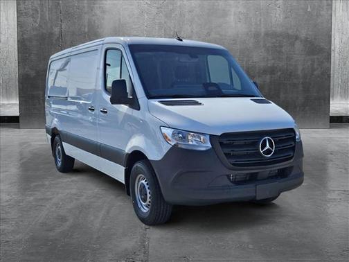 2025 Mercedes-Benz Sprinter 2500 Standard Roof