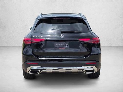 Graphite Grey Metallic 2026 Mercedes-Benz GLC 300 Base