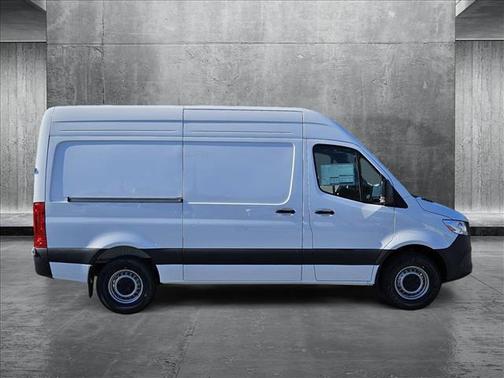 2025 Mercedes-Benz Sprinter 2500 Standard Roof