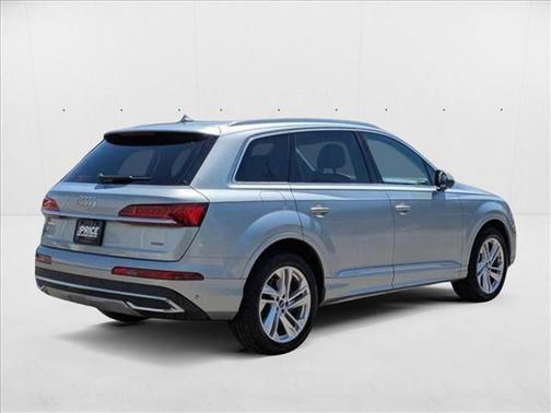 2024 Audi Q7 55 Premium Plus