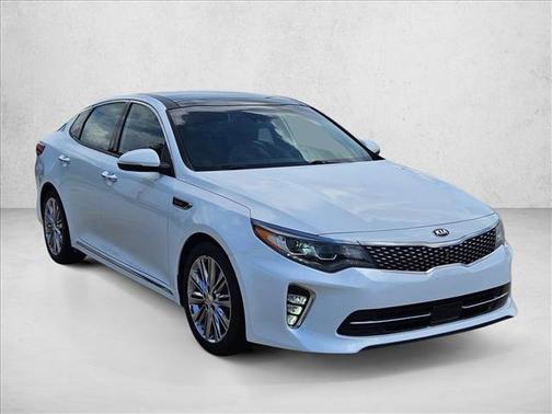 Snow White Pearl 2018 Kia Optima SX Turbo