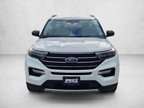 Star White Metallic Tri-Coat 2023 Ford Explorer XLT