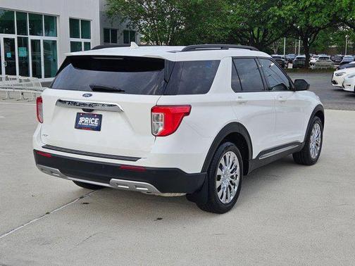 Star White Metallic Tri-Coat 2023 Ford Explorer XLT