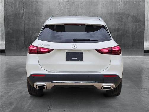 2025 Mercedes-Benz GLA 250 4MATIC