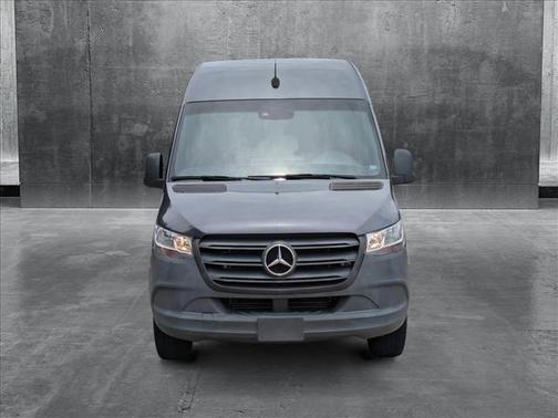2022 Mercedes-Benz Sprinter 2500 Standard Roof