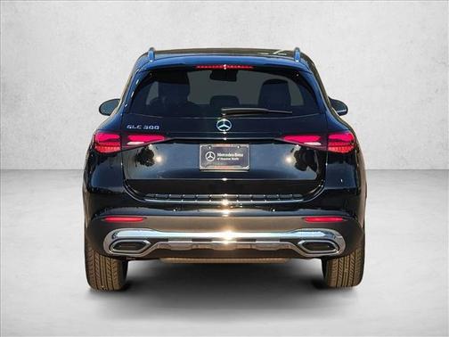2026 Mercedes-Benz GLC 300 Base