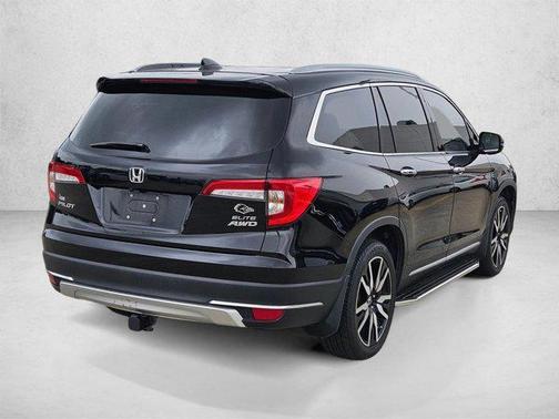 Crystal Black Pearl 2022 Honda Pilot AWD Elite