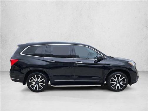 Crystal Black Pearl 2022 Honda Pilot AWD Elite