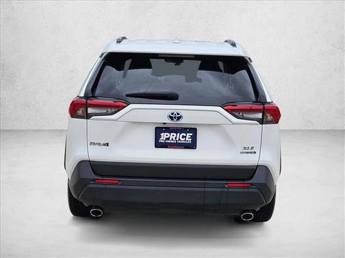 Ice Cap 2024 Toyota RAV4 Hybrid XLE
