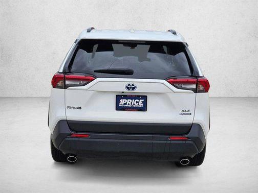 Ice Cap 2024 Toyota RAV4 Hybrid XLE