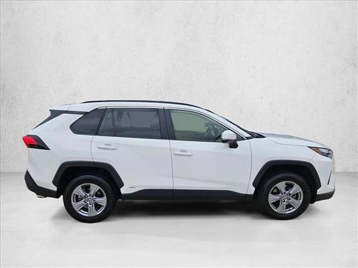 Ice Cap 2024 Toyota RAV4 Hybrid XLE