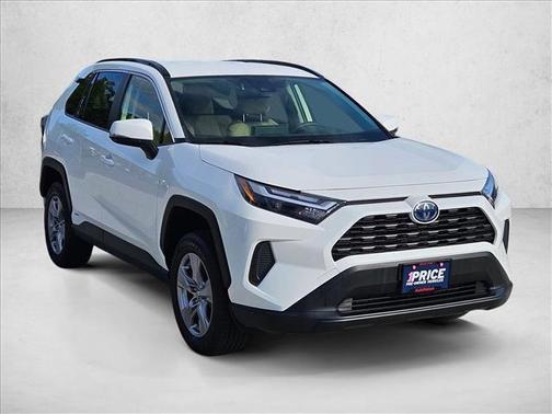 Ice Cap 2024 Toyota RAV4 Hybrid XLE