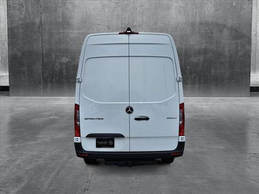 2025 Mercedes-Benz Sprinter 2500 High Roof