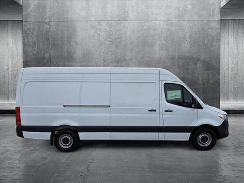 2025 Mercedes-Benz Sprinter 2500 High Roof