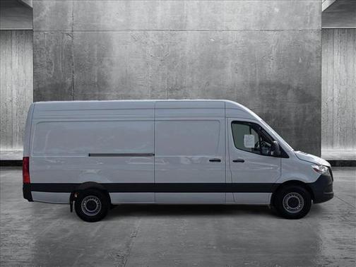 2025 Mercedes-Benz Sprinter 2500 High Roof