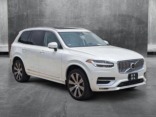 2023 Volvo XC90 B6 Ultimate 7-Seater