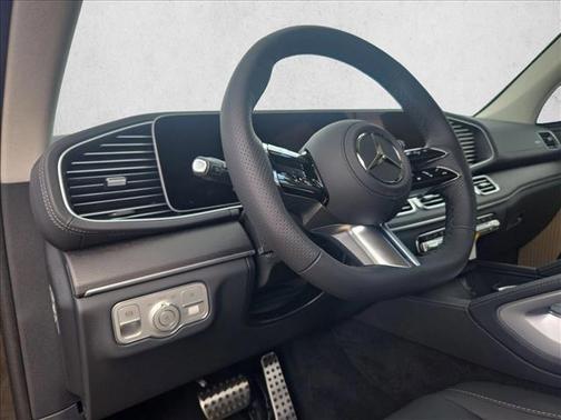 Obsidian Black Metallic 2026 Mercedes-Benz GLS 450 4MATIC