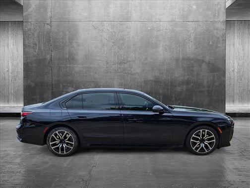 2023 BMW 760 i xDrive