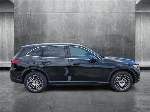2025 Mercedes-Benz GLC 300 Base