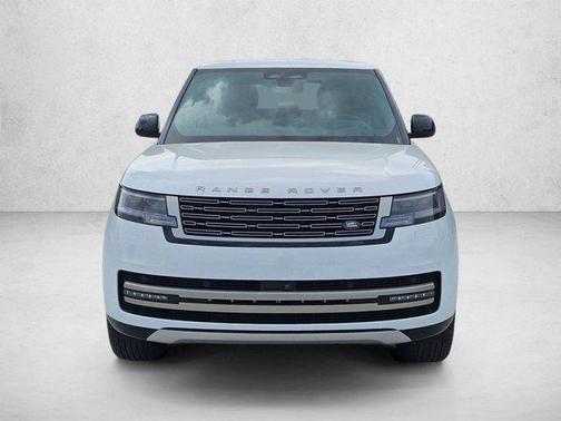 White 2024 Land Rover Range Rover P400 SE