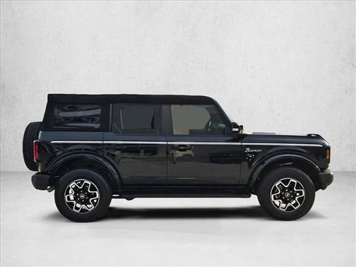 Shadow Black 2023 Ford Bronco Outer Banks